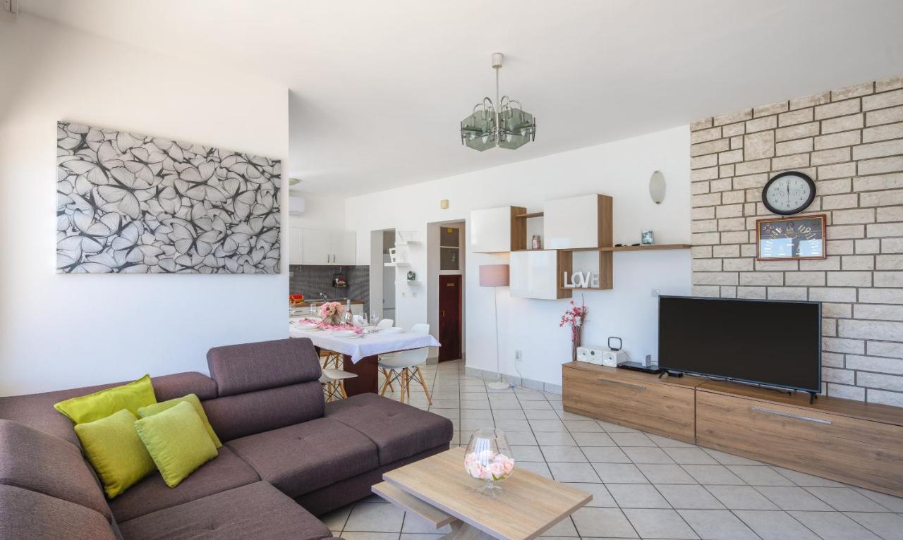 Apartments Villa Zrinka - Last Season Ever! Rogoznica (Sibenik-Knin) Exterior foto